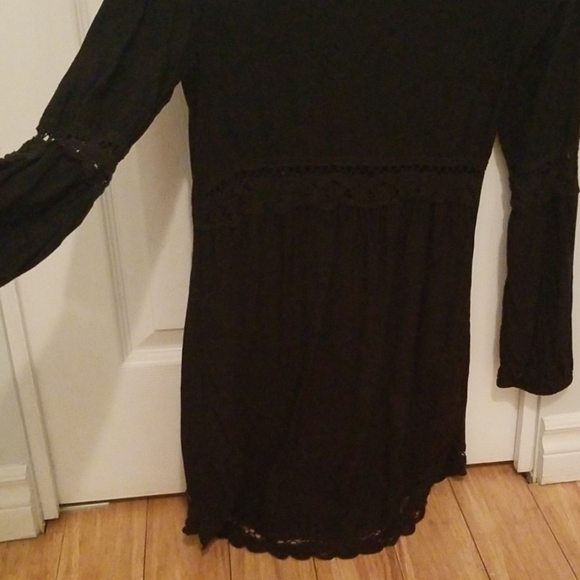 Romantic black dress 🖤 - Picture 4 of 4